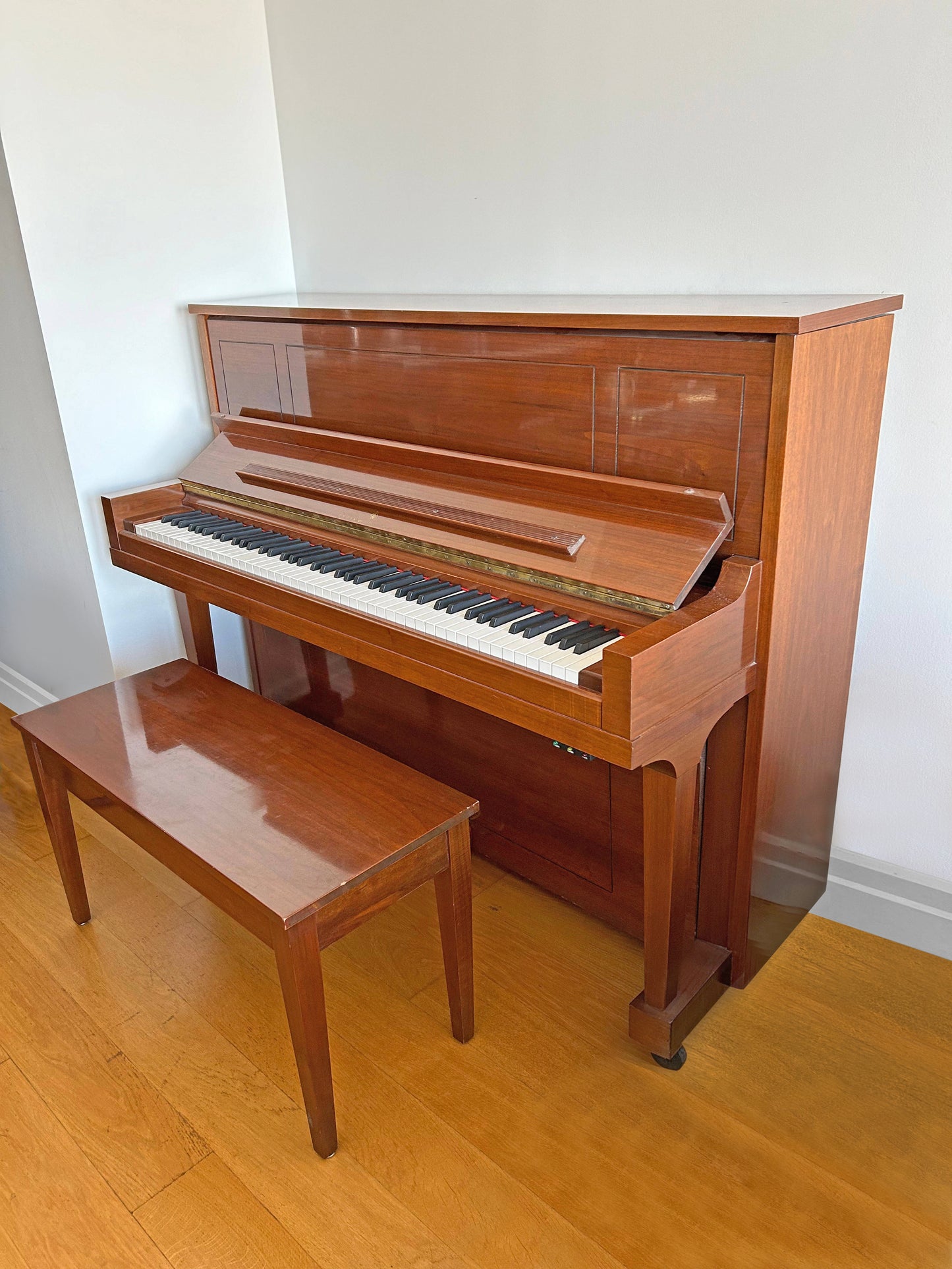 1998 Steinway Upright Model 1098 | Walnut