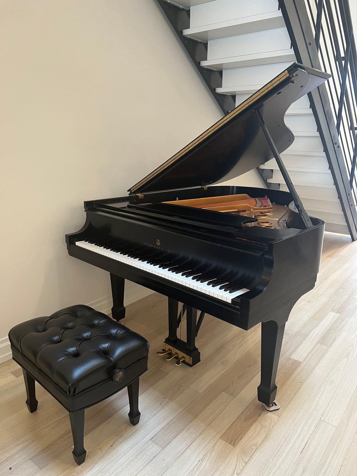 2005 Steinway Model L | Ebony