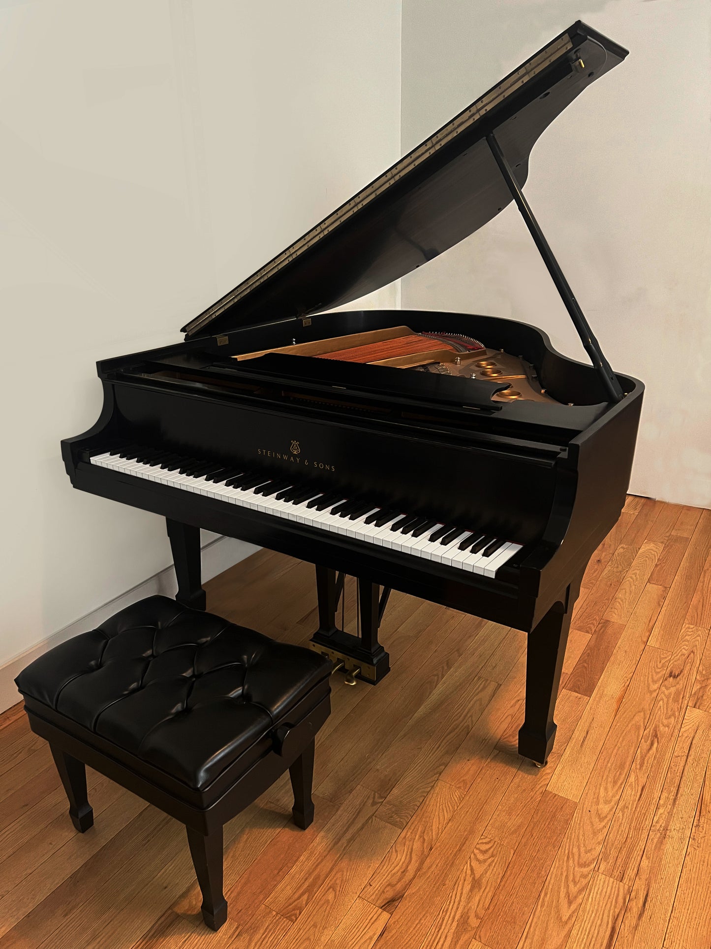 1980 Steinway Grand Piano Model S | Ebony