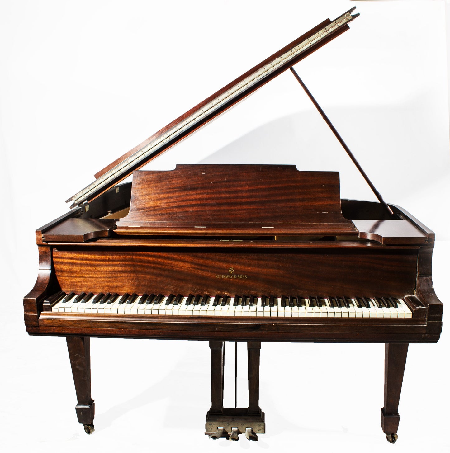Steinway Model M Grand Piano 1919 | Brown
