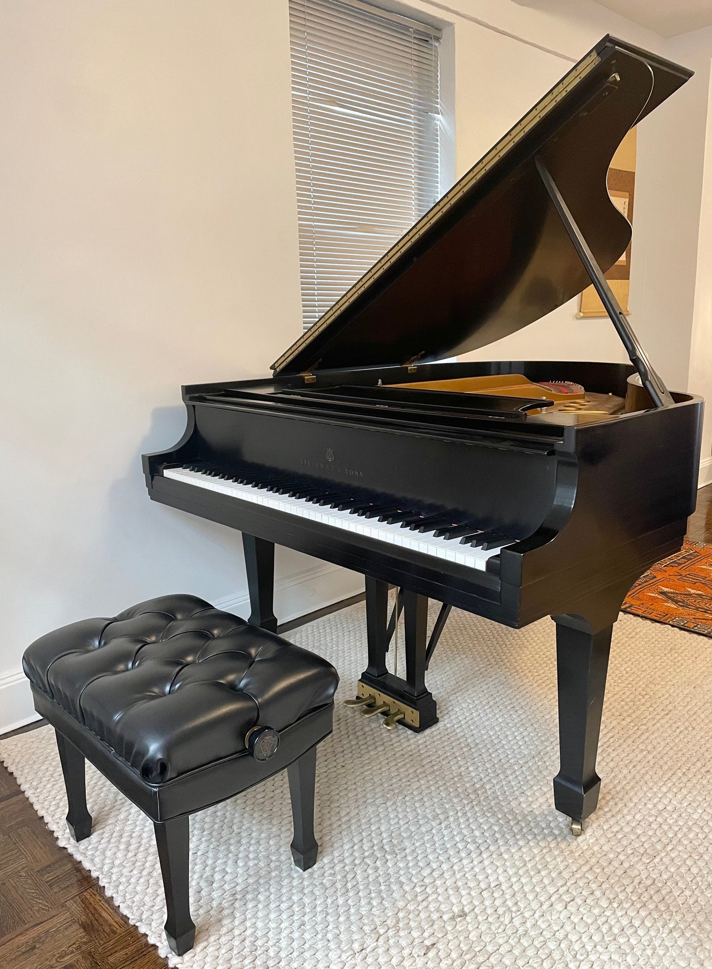 2000 Steinway Model M with Signature | Ebony