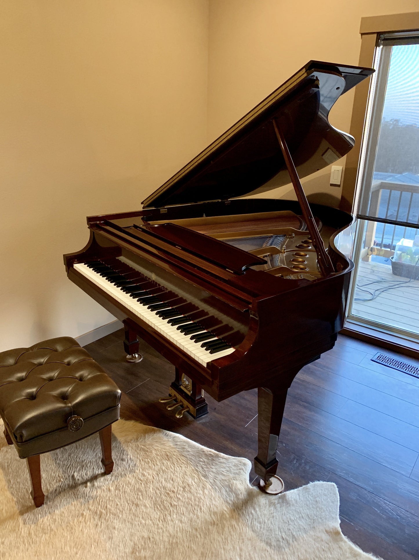 2005 Steinway Model M Grand | Mahogany Crown Jewel | New York