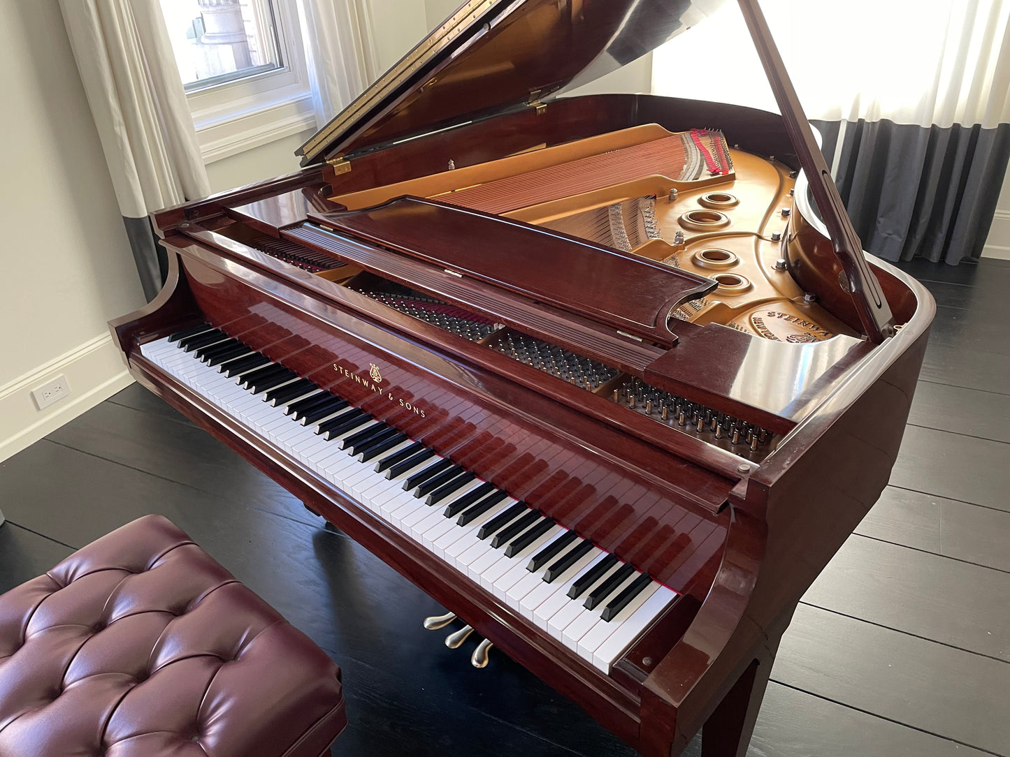 2005 Steinway Grand Piano Model L | Mahogany