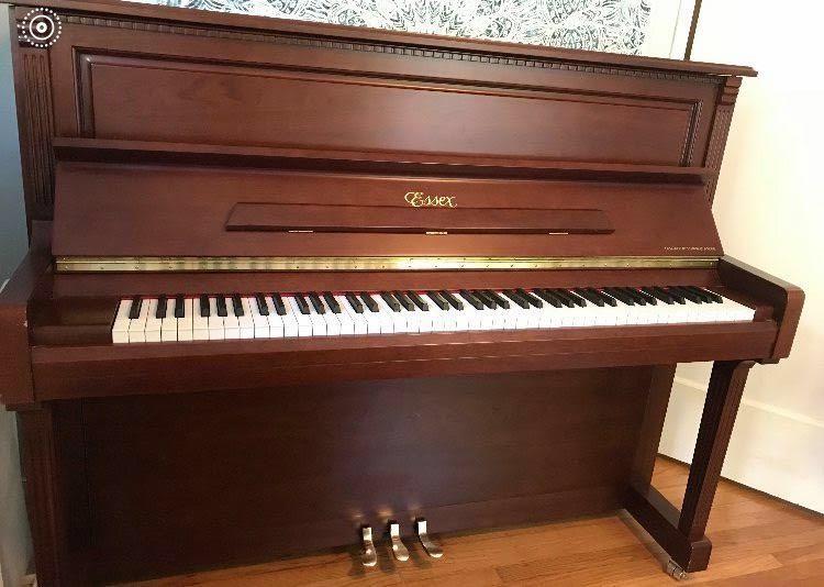 2011 Essex Upright Piano | Mahogany