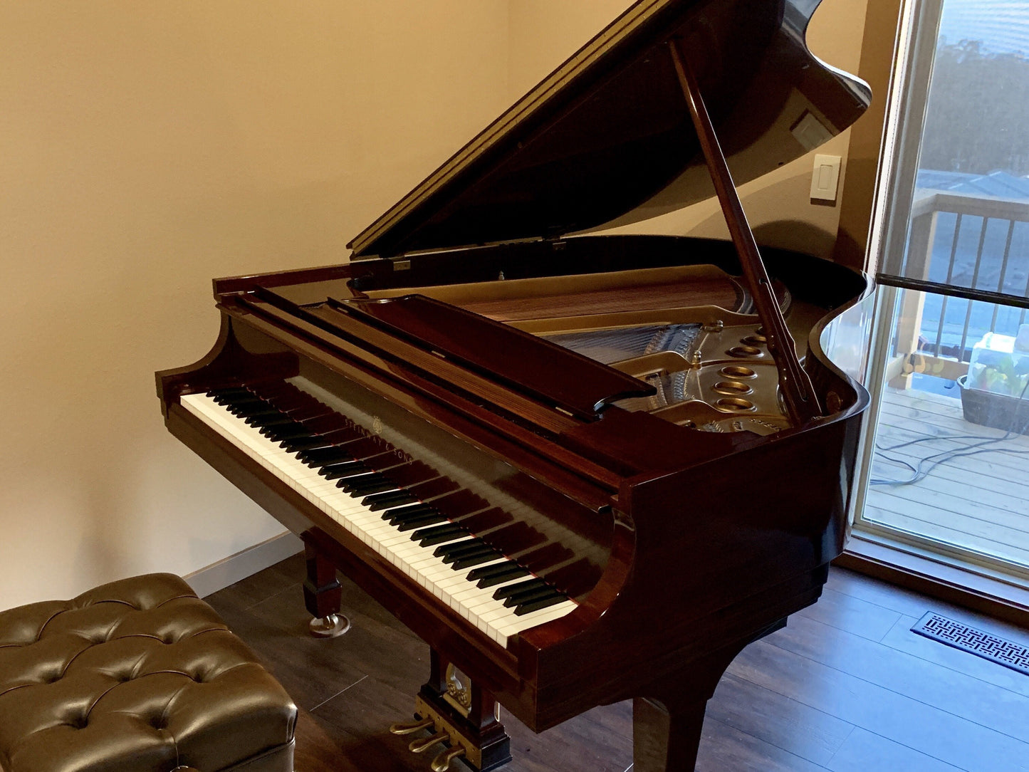 2005 Steinway Model M Grand | Mahogany Crown Jewel | New York