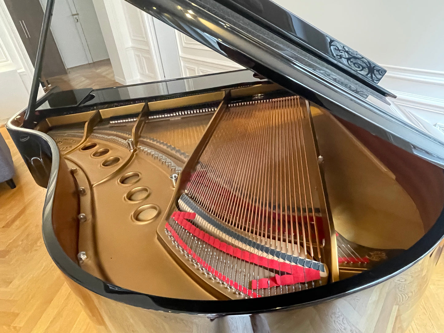 1995 Hamburg Steinway Model M Piano | High Gloss | Paris, France