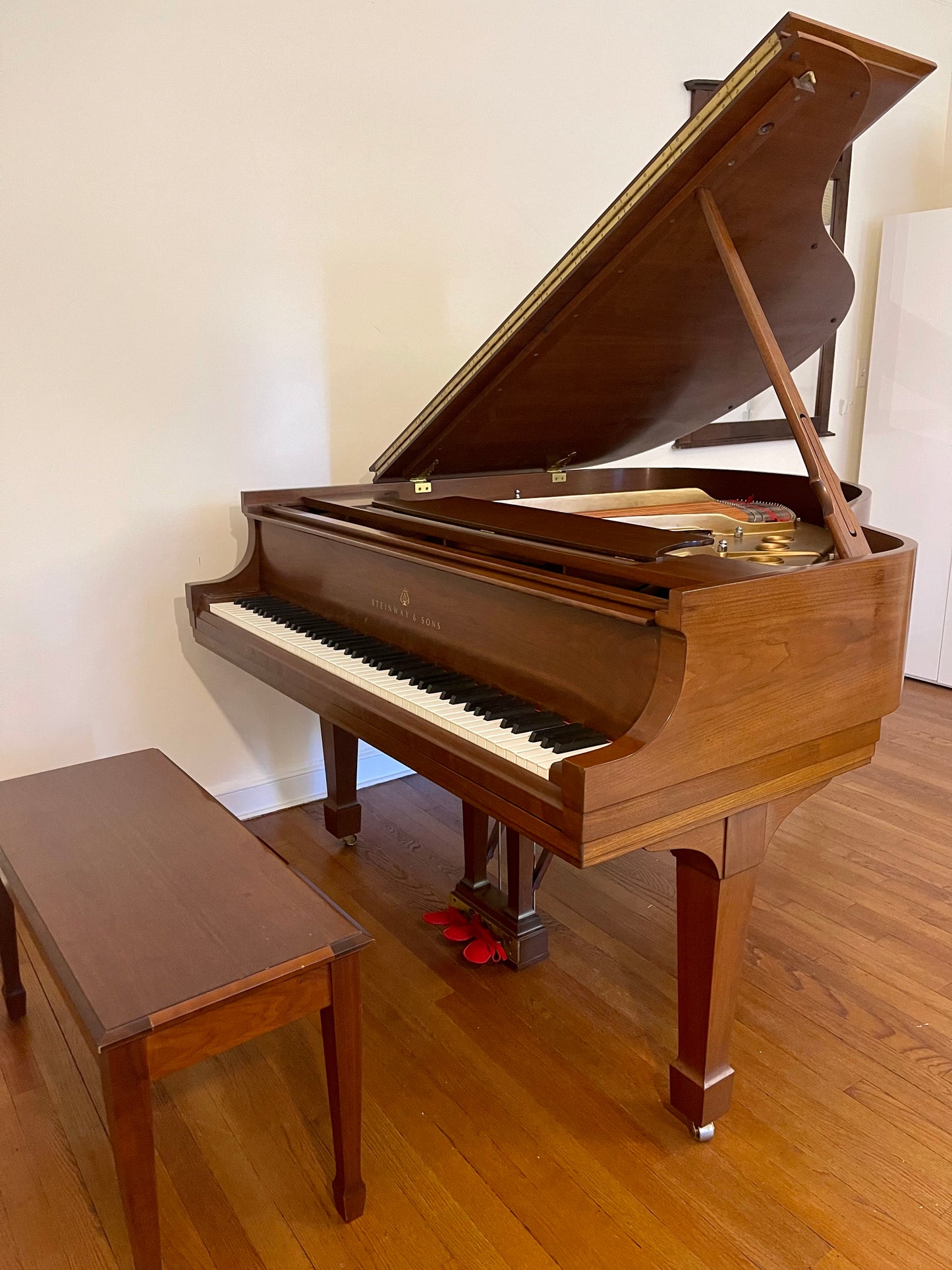 1980 Steinway Grand Piano Model S | Walnut