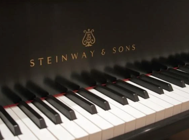 Gently Used 2006 Satin Ebony Model L | New York, NY