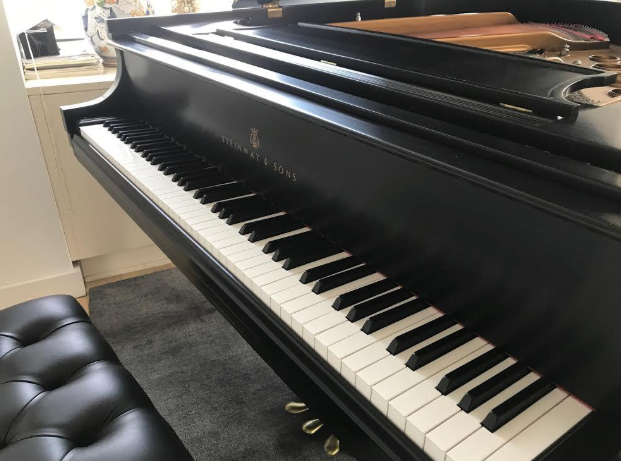Steinway model S keys