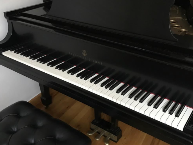 STEINWAY KEYBOARD