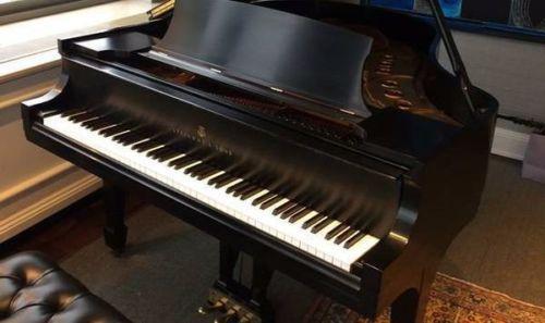 2007 Steinway Model M Grand Piano
