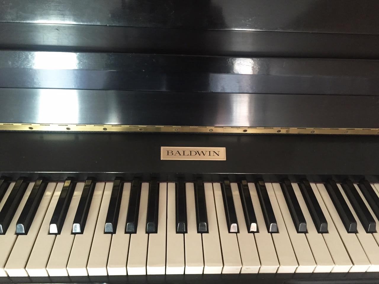 Baldwin Upright Piano - Steinwaygrand