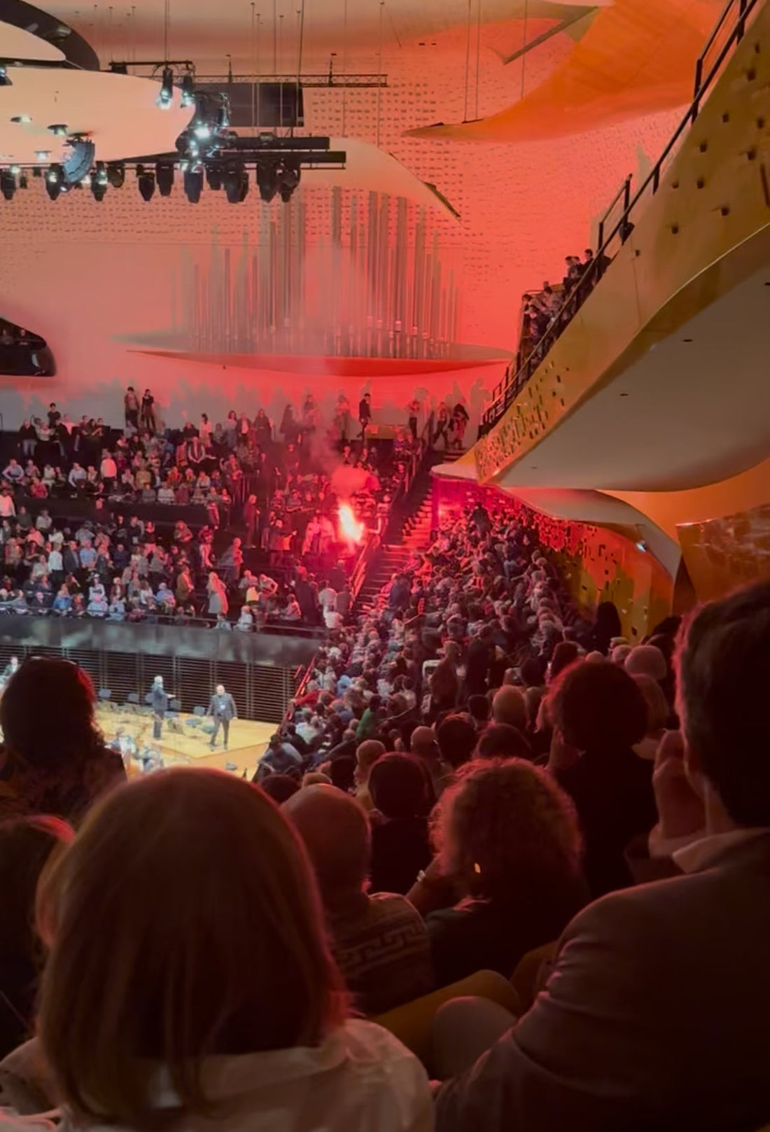 Israel Philharmonic Plays Through Smoke and Fire in Paris