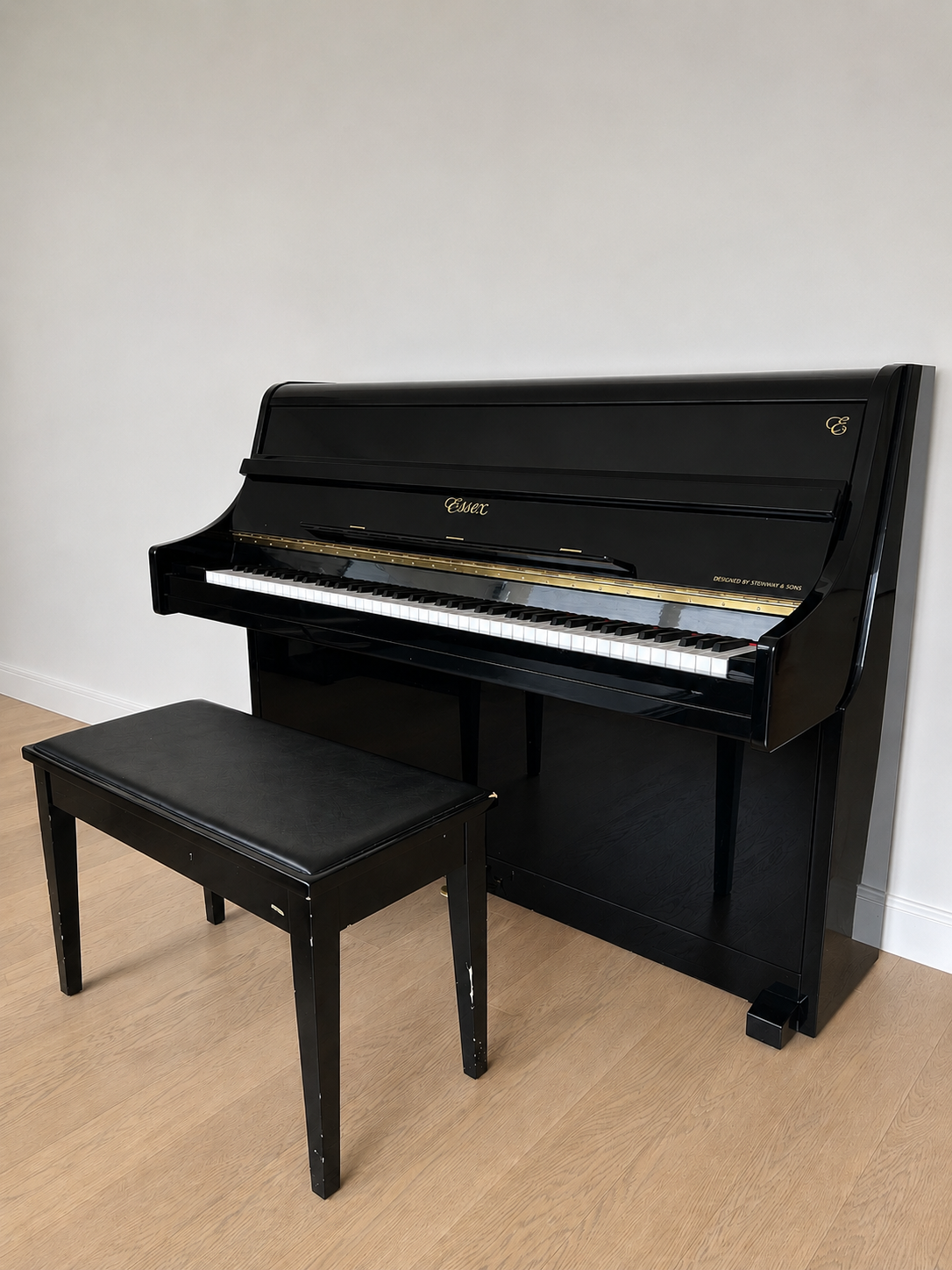 2016 Essex EUP 108C Upright | High Gloss Ebony