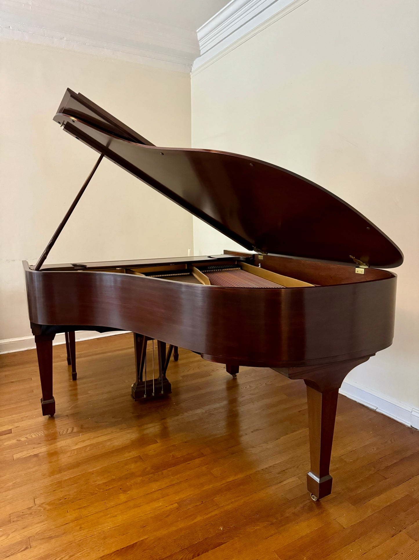 Steinway Model L | Mahogany | 1984