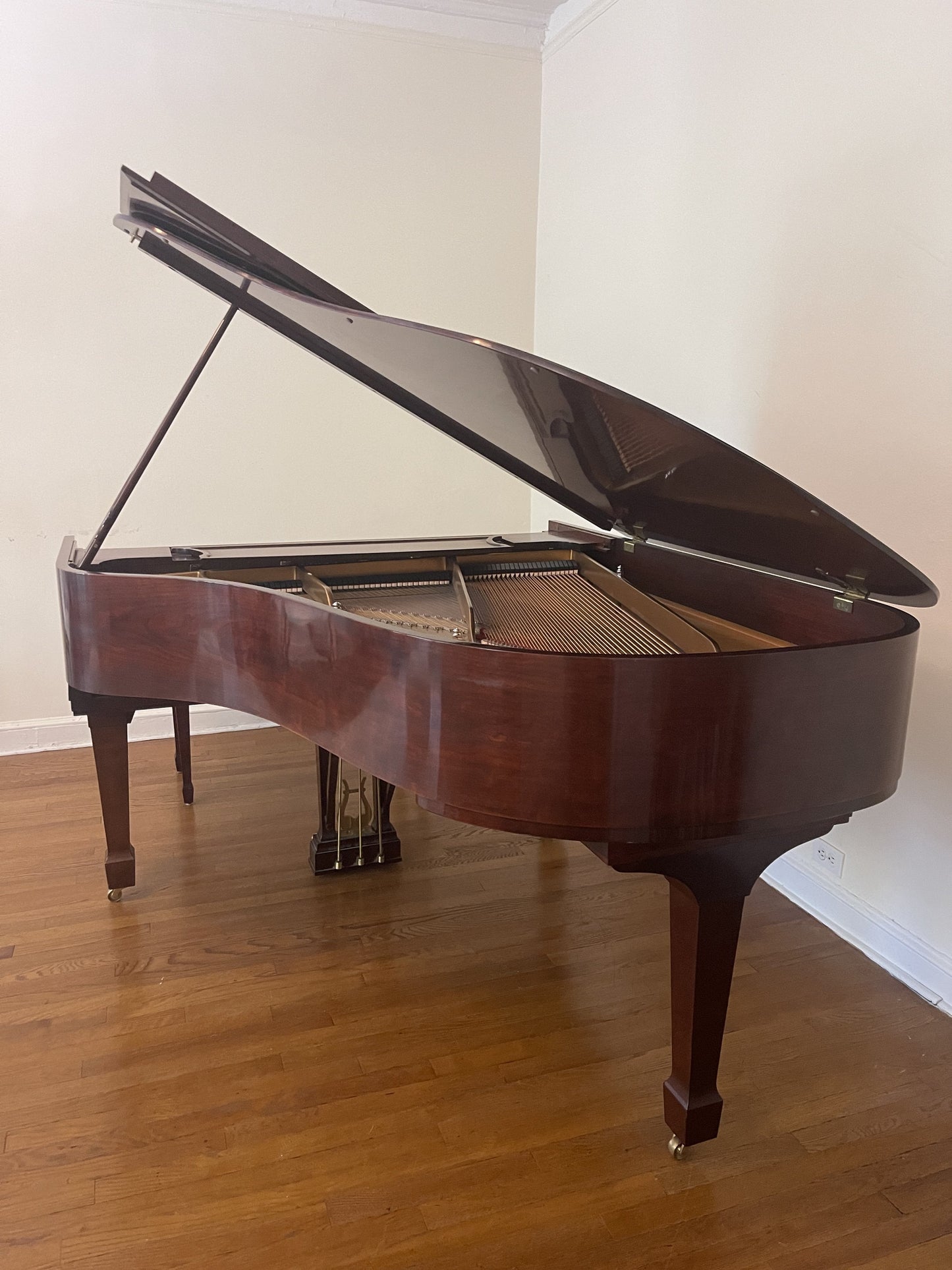 2000 Steinway Grand Piano Model L | Crown Jewel
