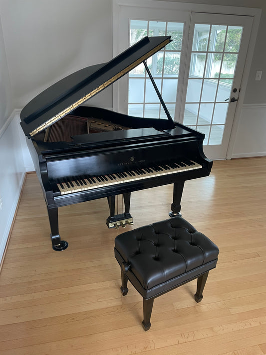 1981 Steinway Grand Piano Model M | Ebony