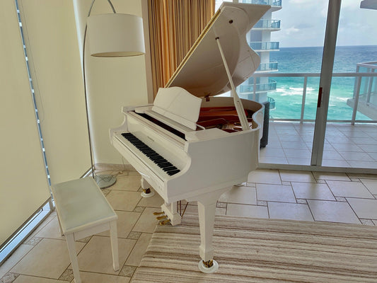 Samick White Baby Grand Piano in Miami