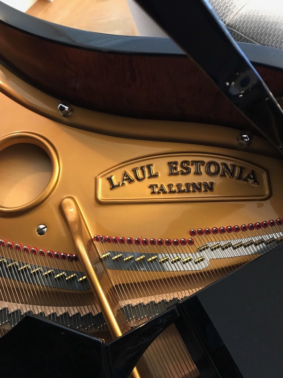 2007 Estonia High Gloss Ebony Medium Grand Piano