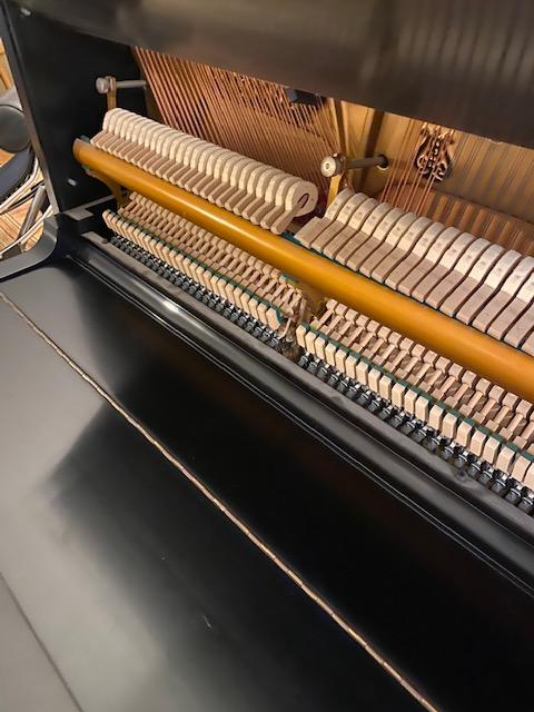 Steinway Model 1098 Upright Piano | Ebony