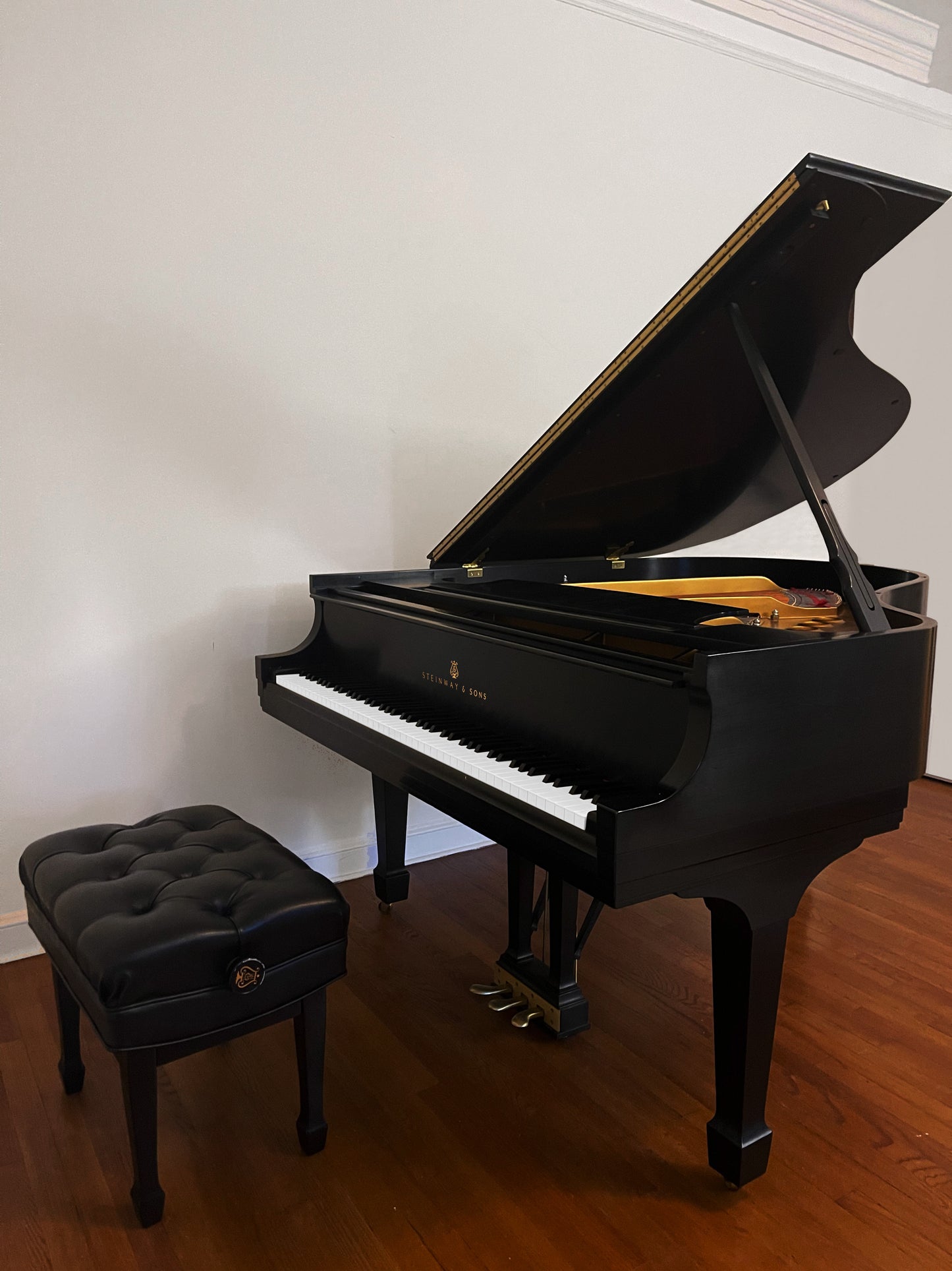 1984 Steinway Grand Piano Model M | Ebony