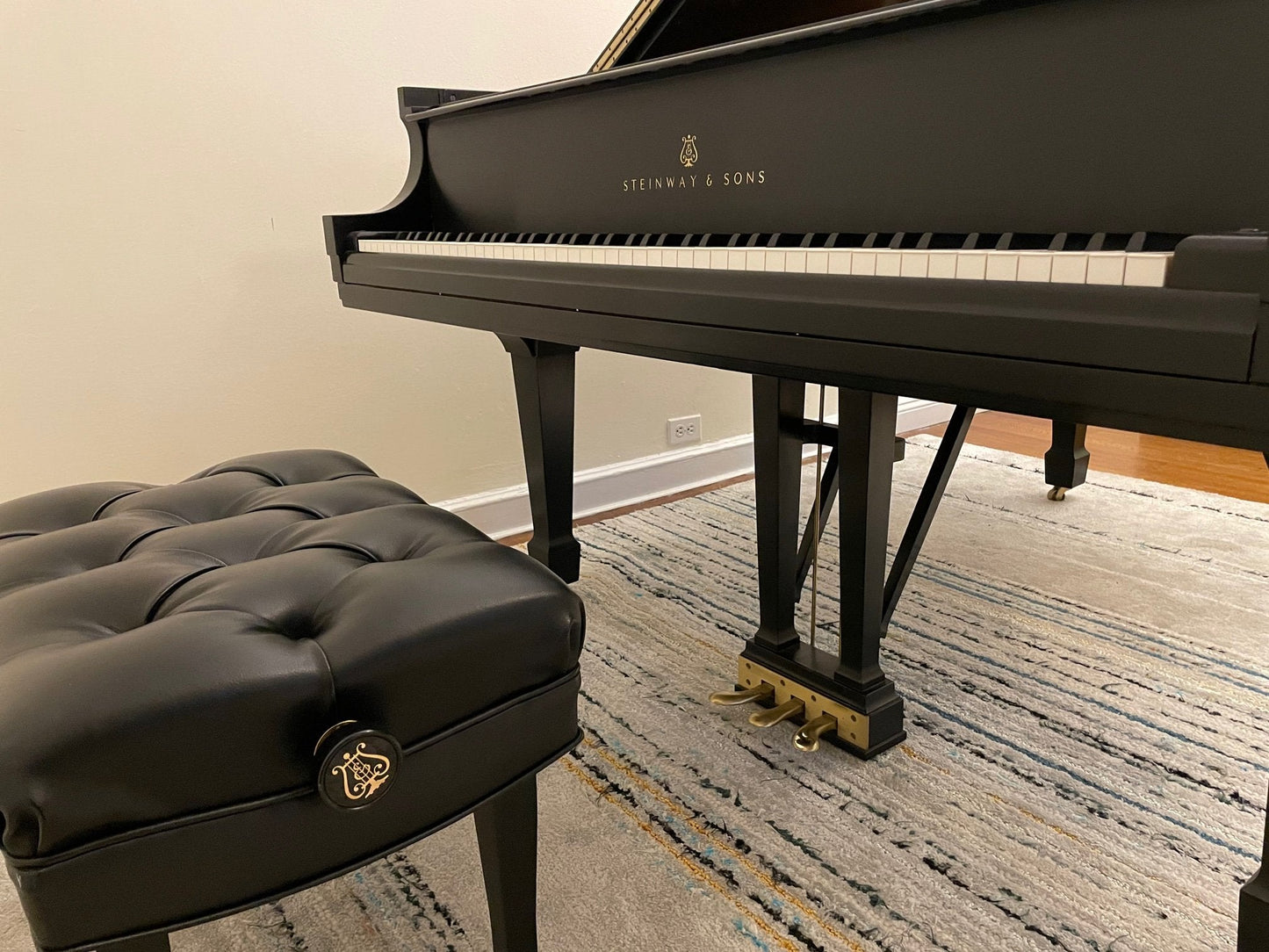 2000 Steinway Grand Piano Model L | Ebony