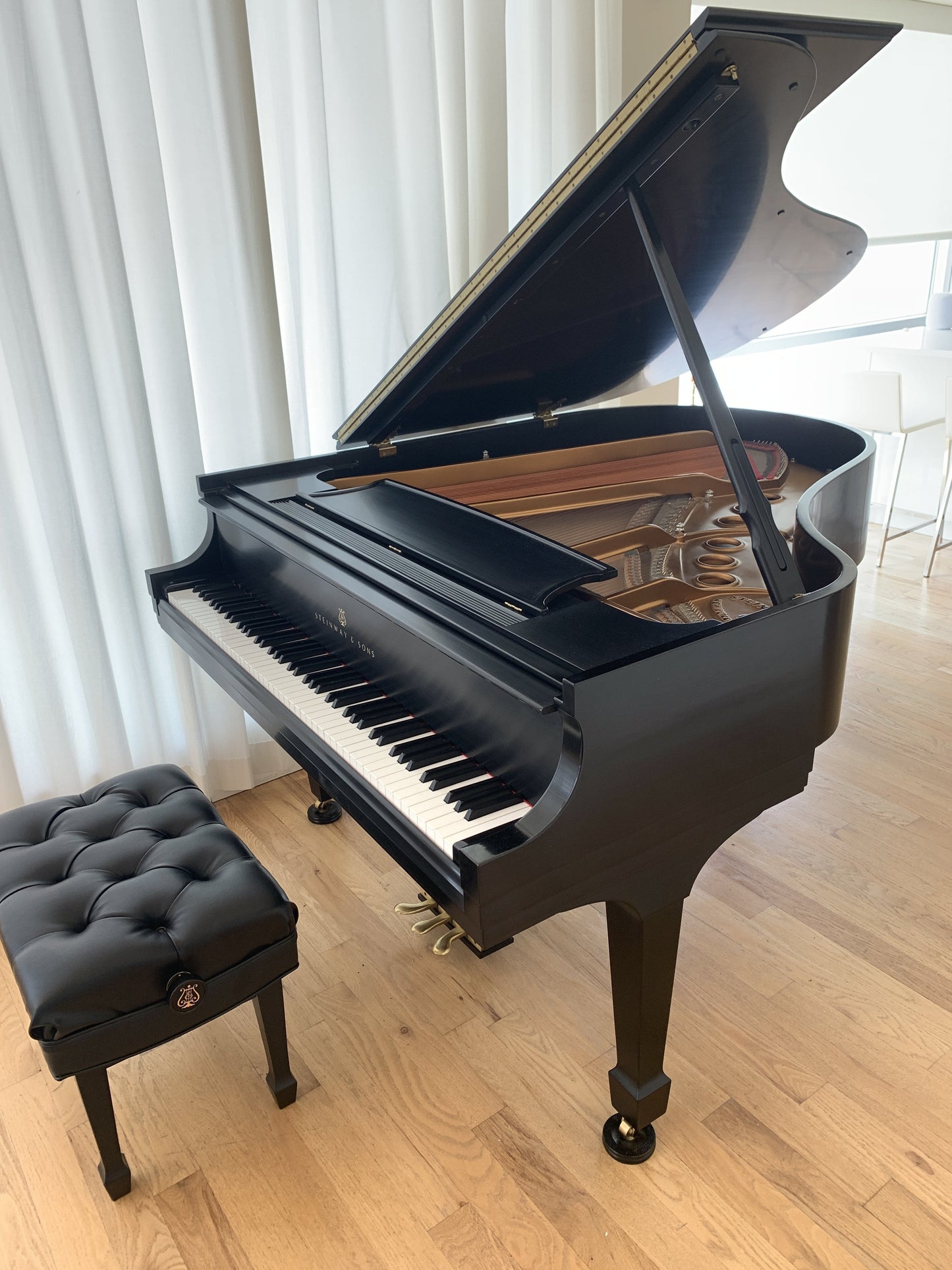 1974 Steinway Grand Piano Model M | Ebony
