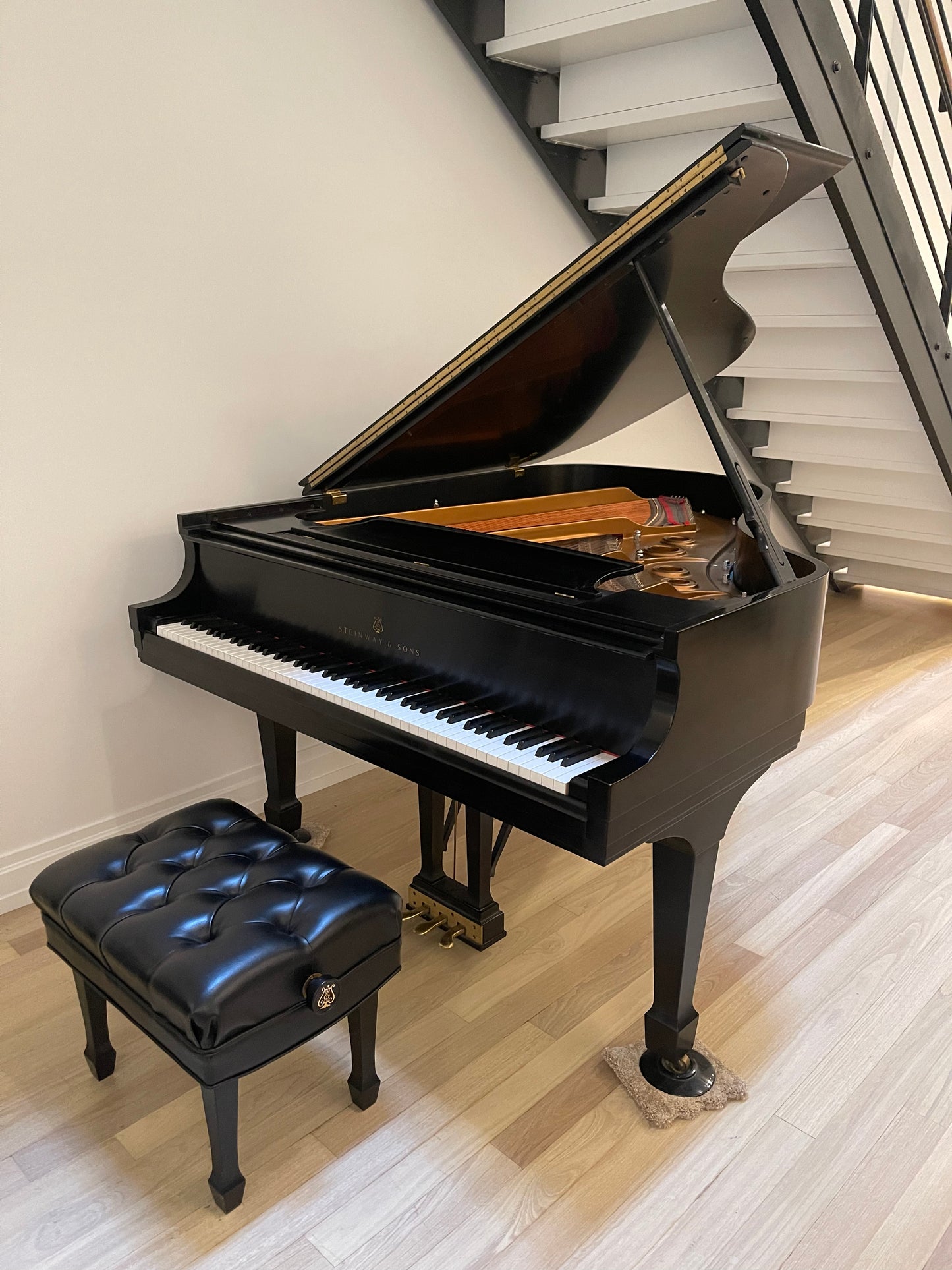 2000 Steinway Grand Piano Model L | Ebony