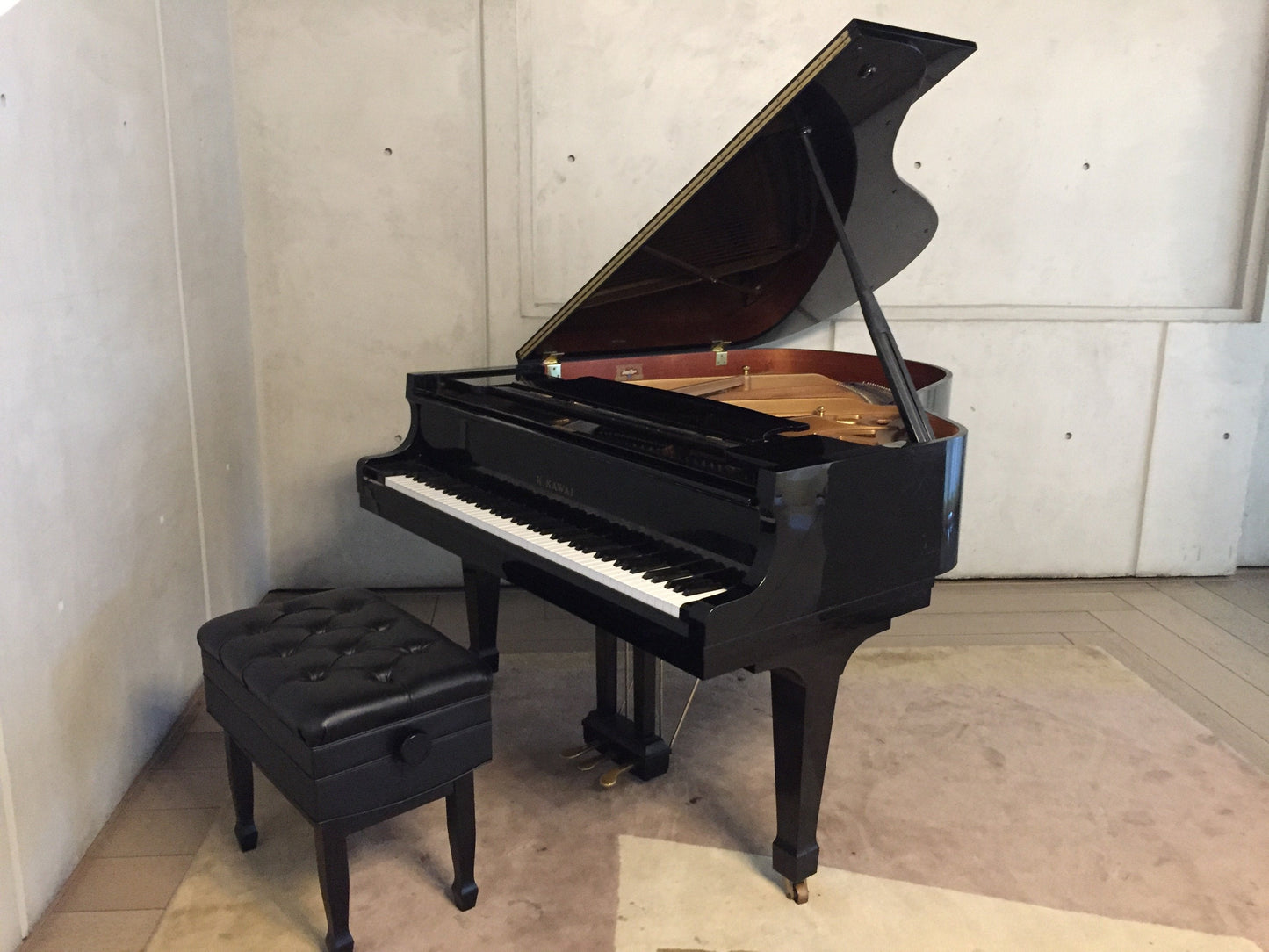 Kawai Grand Piano KG-2D | High Gloss Ebony
