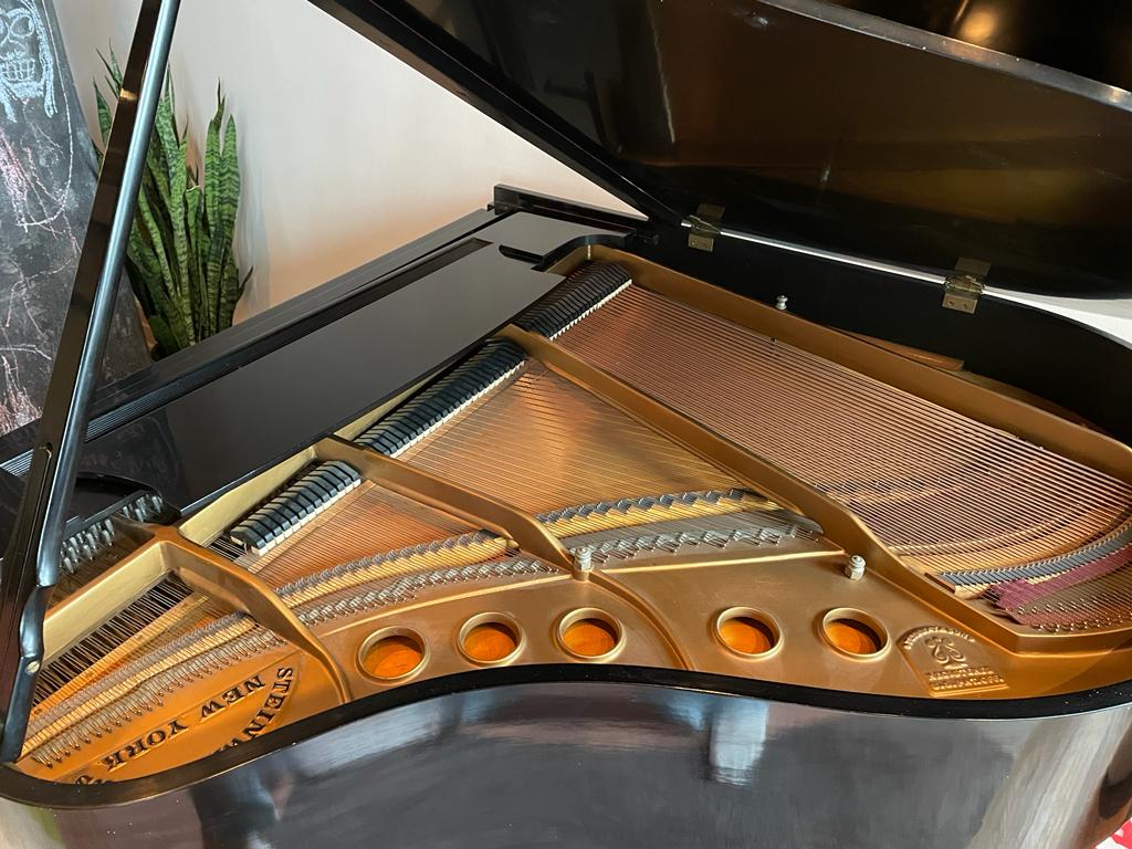 1963 Restored Steinway Grand Piano Model S with Steinway Parts | Ebony