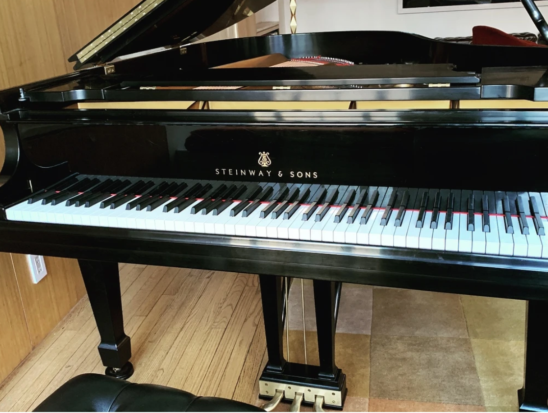 2014 m. Steinway modelis M | Satino juodmedis2014 m. Steinway modelis M | Satino juodmedis  