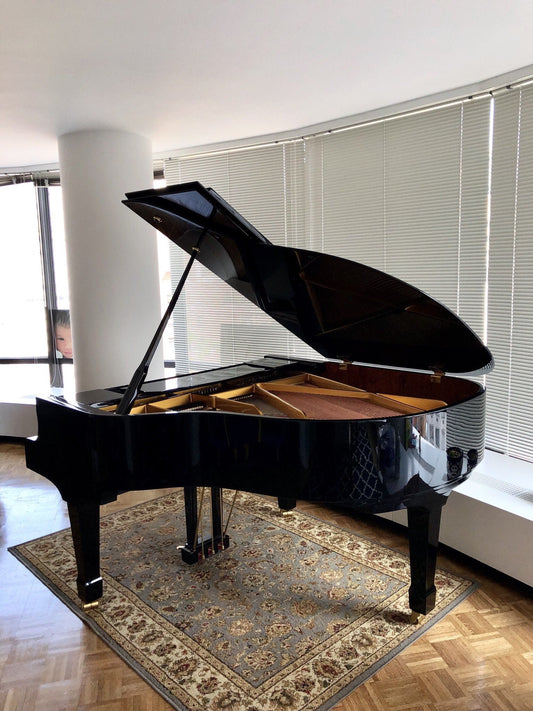 2007 Estonia High Gloss Ebony Medium Grand Piano